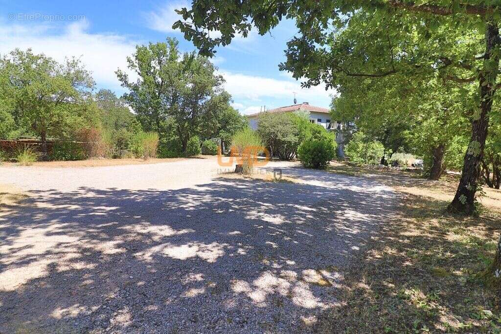 Maison à SAINT-MAXIMIN-LA-SAINTE-BAUME