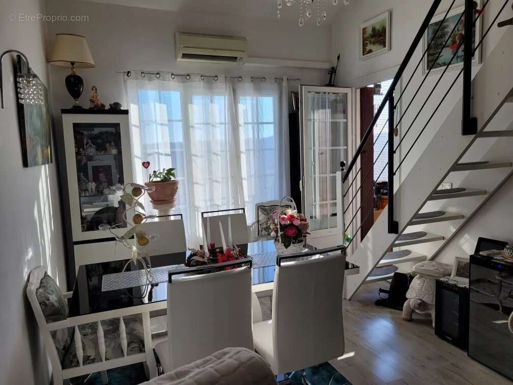 Appartement à PEYMEINADE