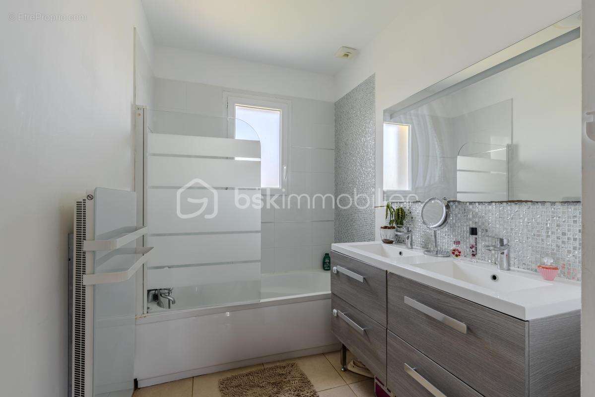 Maison à SAINT-ANDRE-DE-CUBZAC