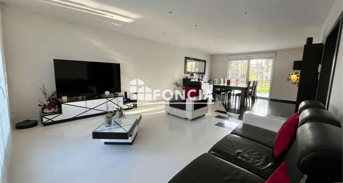 Maison à ORMESSON-SUR-MARNE