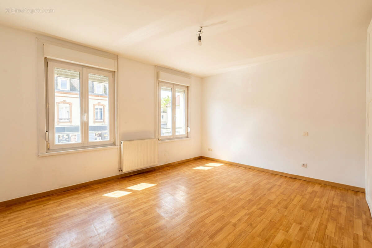 Maison mitoyenne avec jardin 59880 Saint-Saulve - photo 7