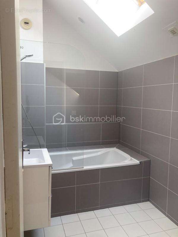 Appartement à MENNECY