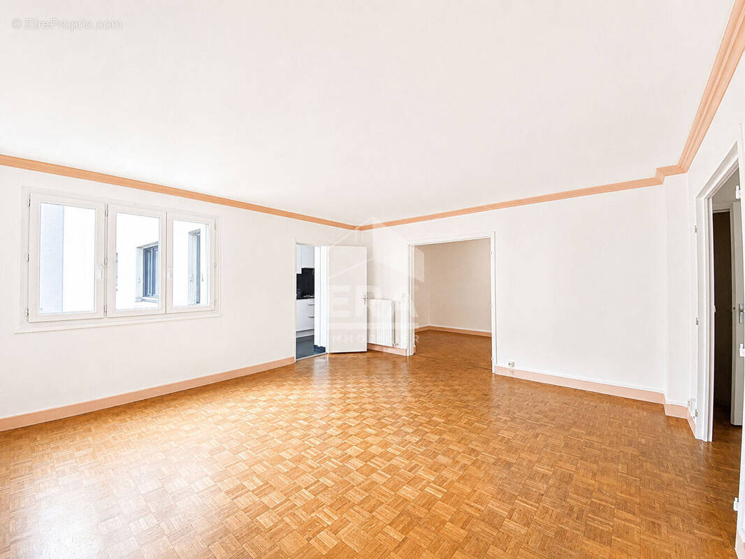 Appartement à PARIS-19E