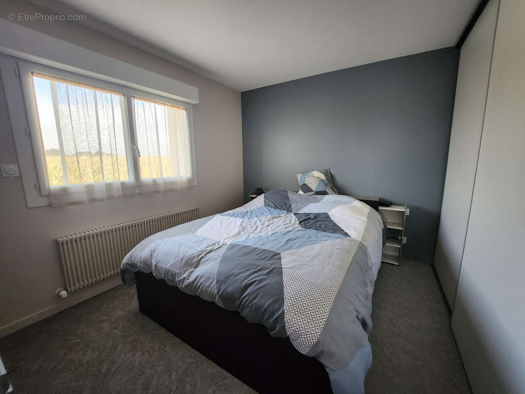 Maison à LES MAGNILS-REIGNIERS