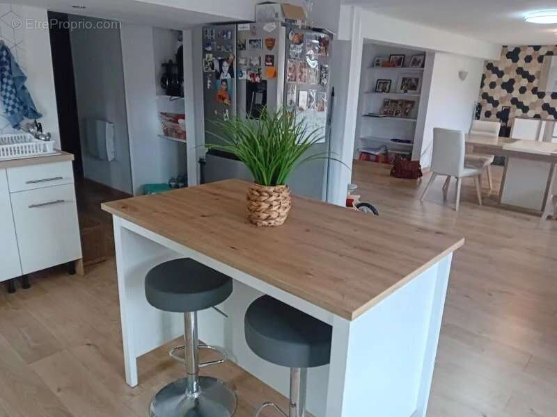 Maison rénovée de 170m², 5 chambres et jardin de 551m² - photo 3