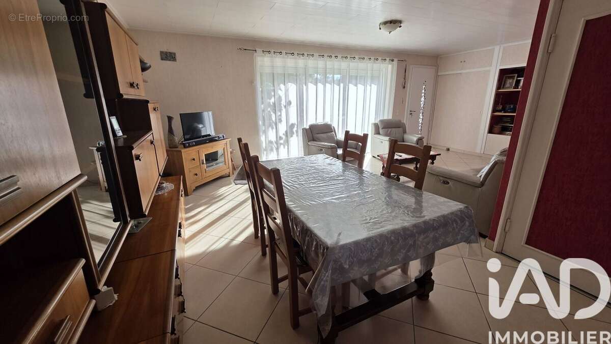 Photo 7 - Maison à BUSSAC-FORET