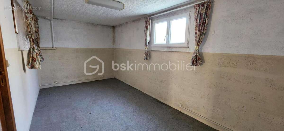 Maison 5 pieces 149 m2, sous-sol de 125 m2 sur terrain de 1300 m2 - photo 20