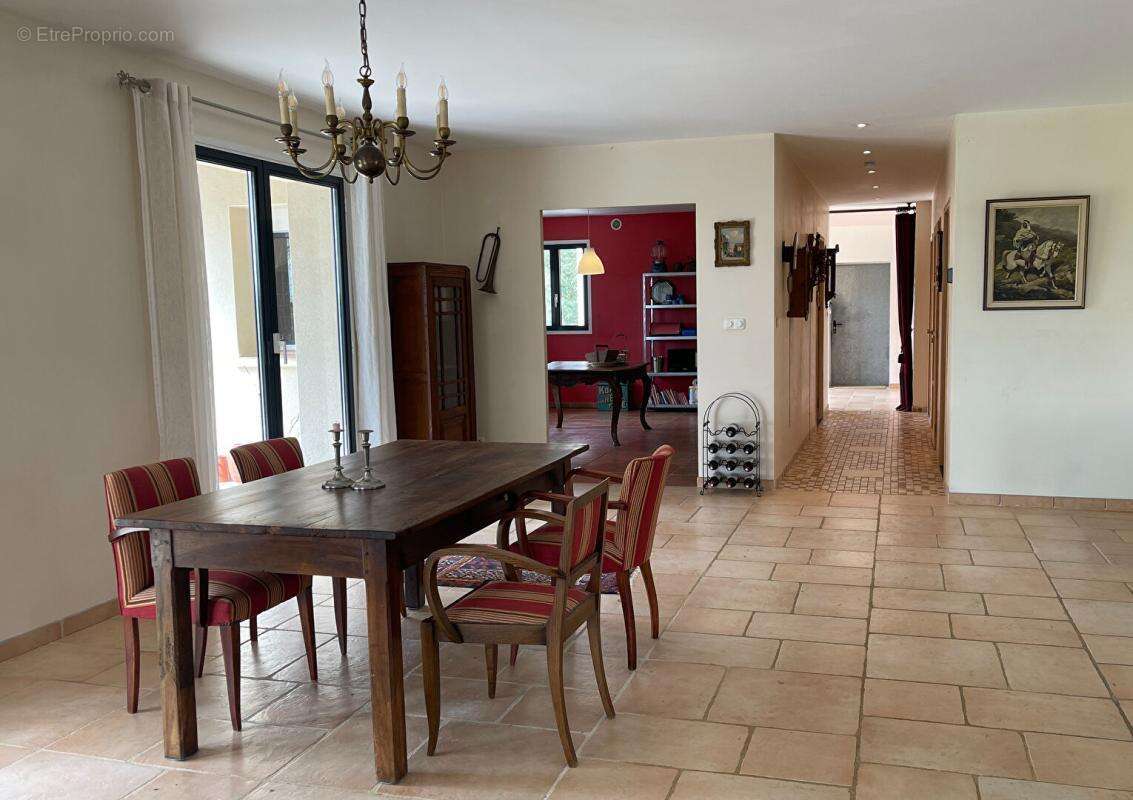 Maison à SALVIAC