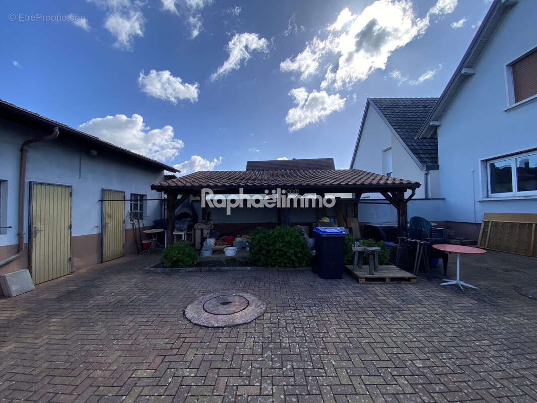 Espace couvert - Maison à SOUFFELWEYERSHEIM