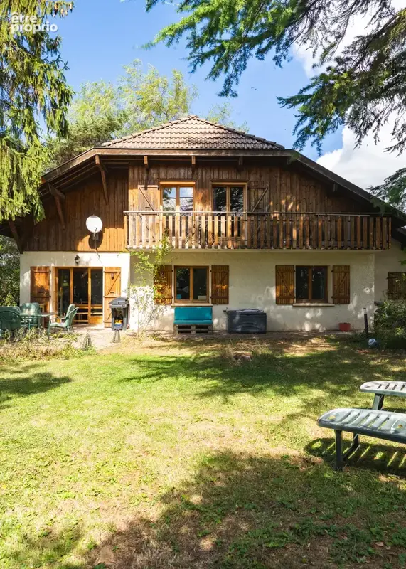 Maison dans un environnement calme et verdoyant - photo 22