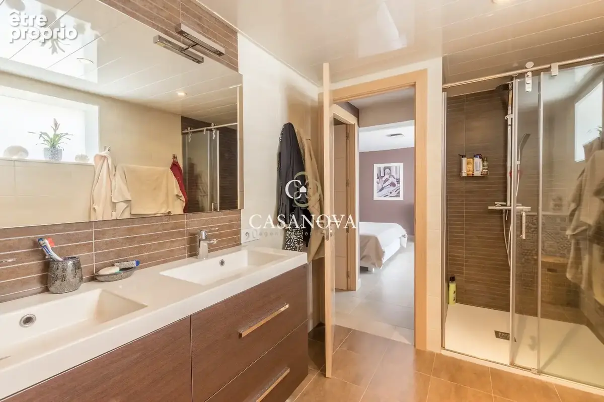 Proche PEZENAS, pièces à vivre 80 m², 6 chambres, beau terrain avec piscine, garage, dependances - photo 15