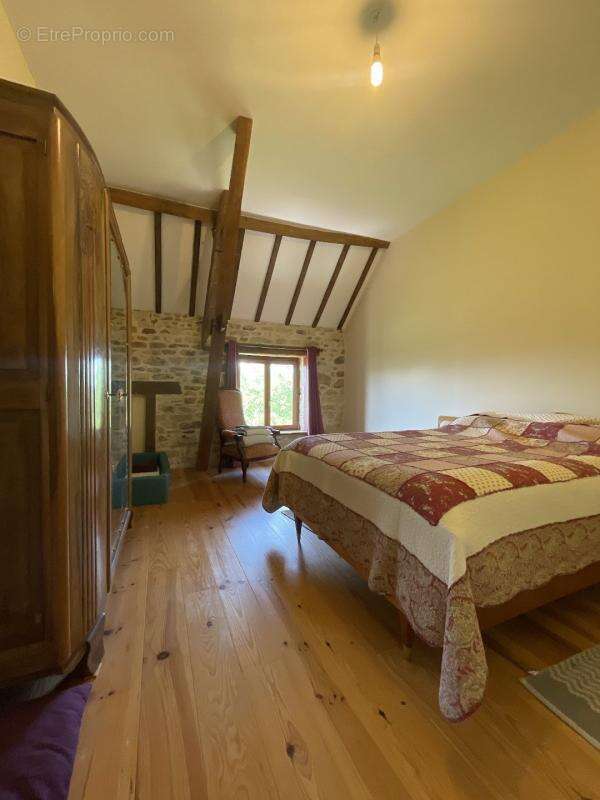 Maison à LIGNAC