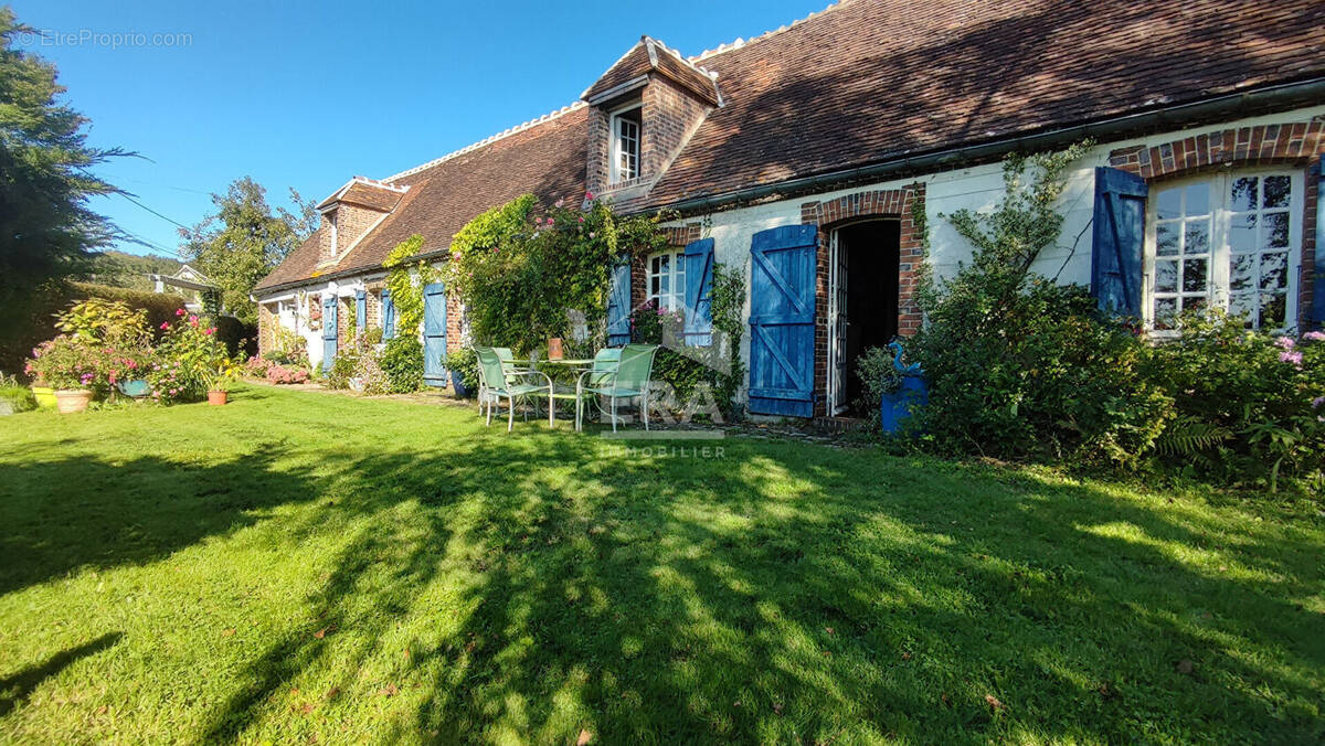 Maison à THIRON-GARDAIS