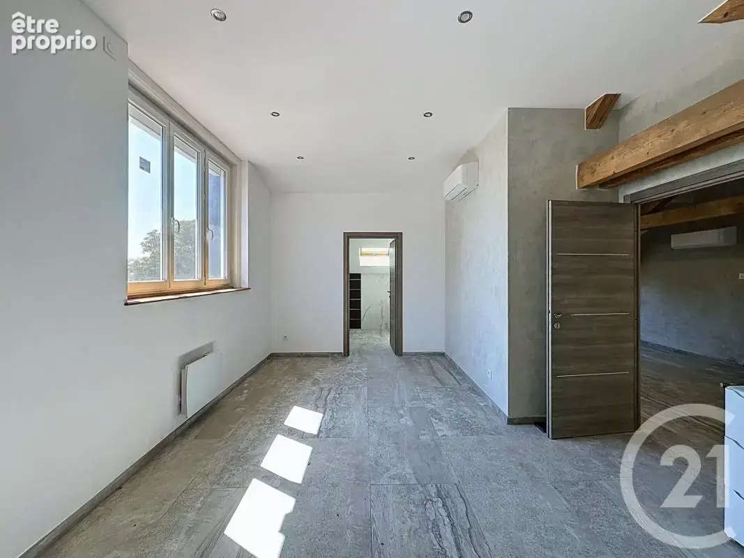 Maison 360 m² à Feyzin  - photo 18