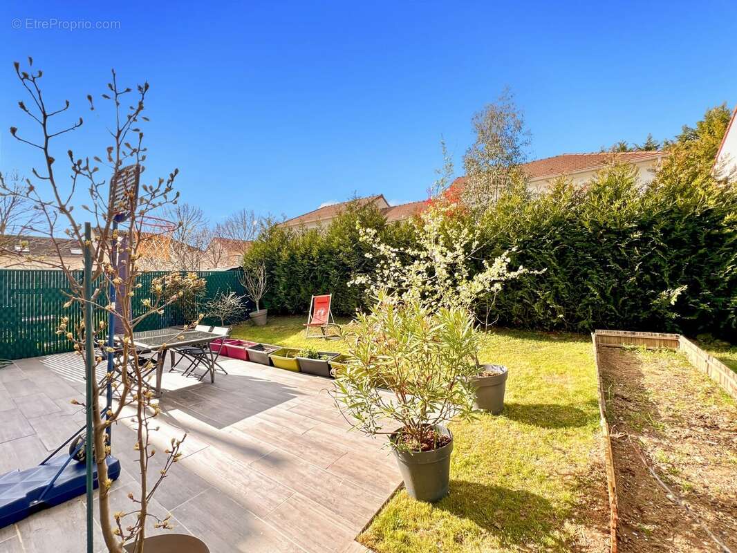 Maison à L'HAY-LES-ROSES