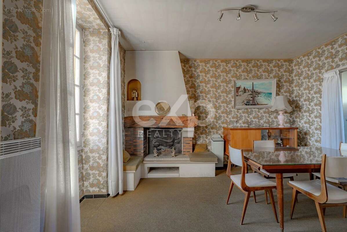 Appartement à SALLES