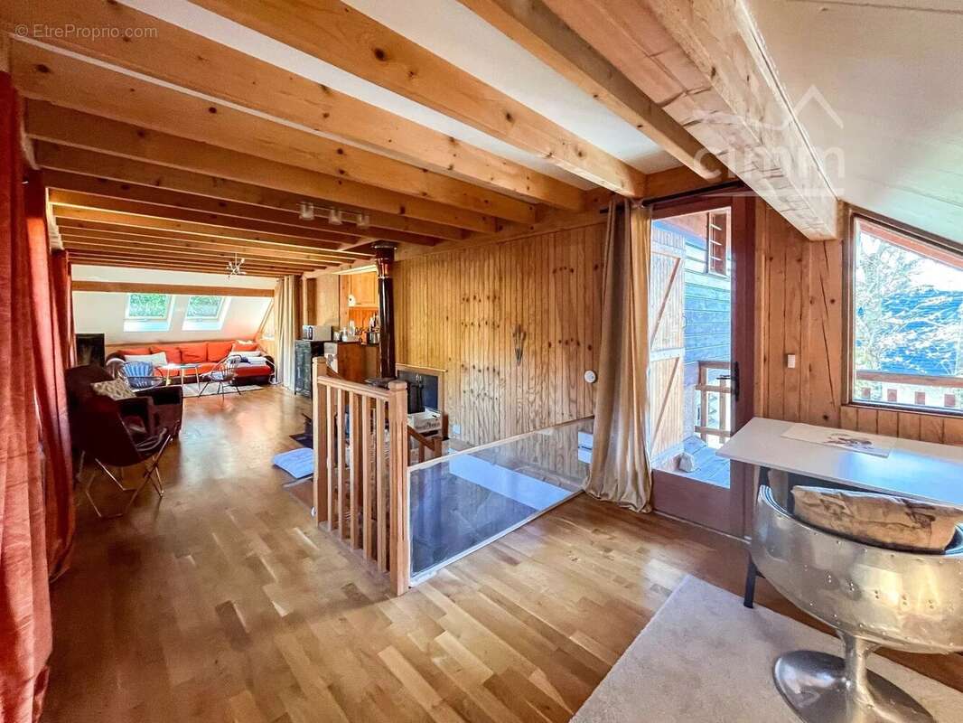 Maison à LA TERRASSE