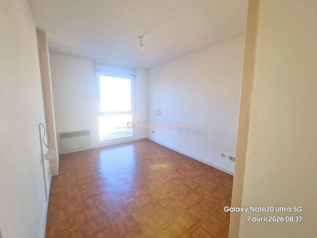 Appartement 70 m² à Saint-Etienne  - photo 6