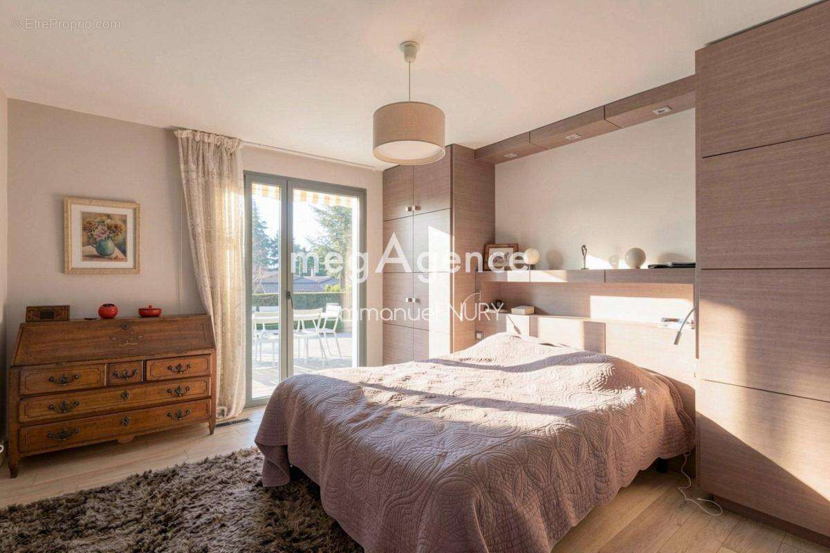 Maison spacieuse de 230 m² avec 5 chambres & piscine - photo 6