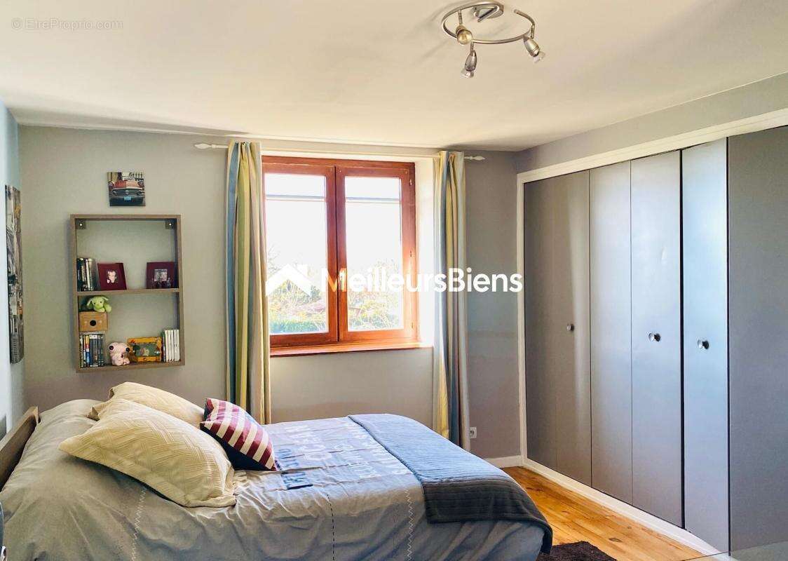 Maison à CHATILLON-SUR-CHALARONNE