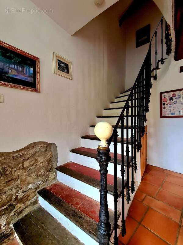 Maison à CAUSSES-ET-VEYRAN