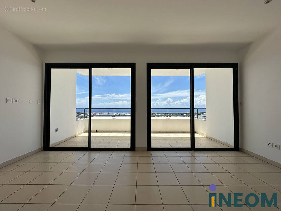 Appartement à SAINT-DENIS