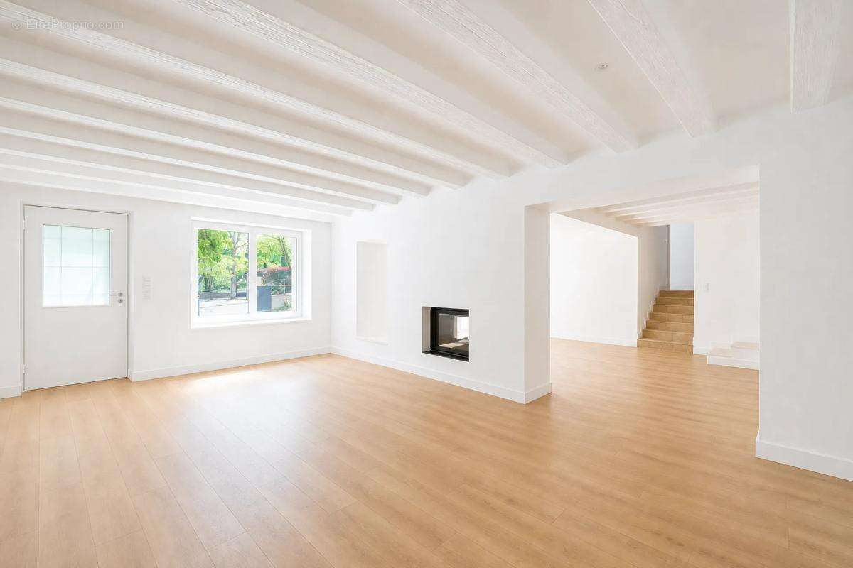Maison rénovée de 192 m² à Neauphle-le-Vieux - photo 4