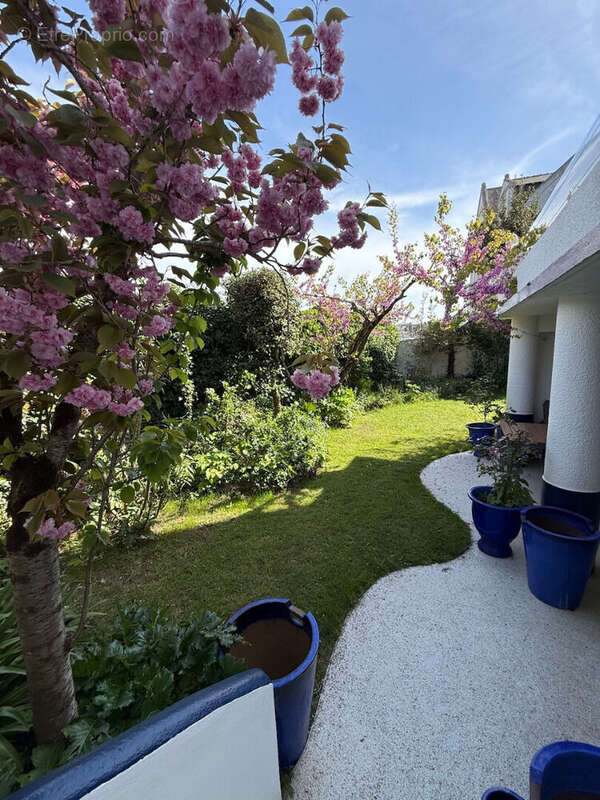 Maison à LE POULIGUEN