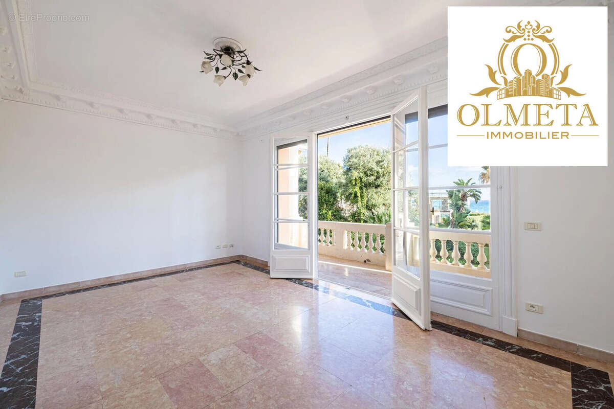 Appartement à ROQUEBRUNE-CAP-MARTIN