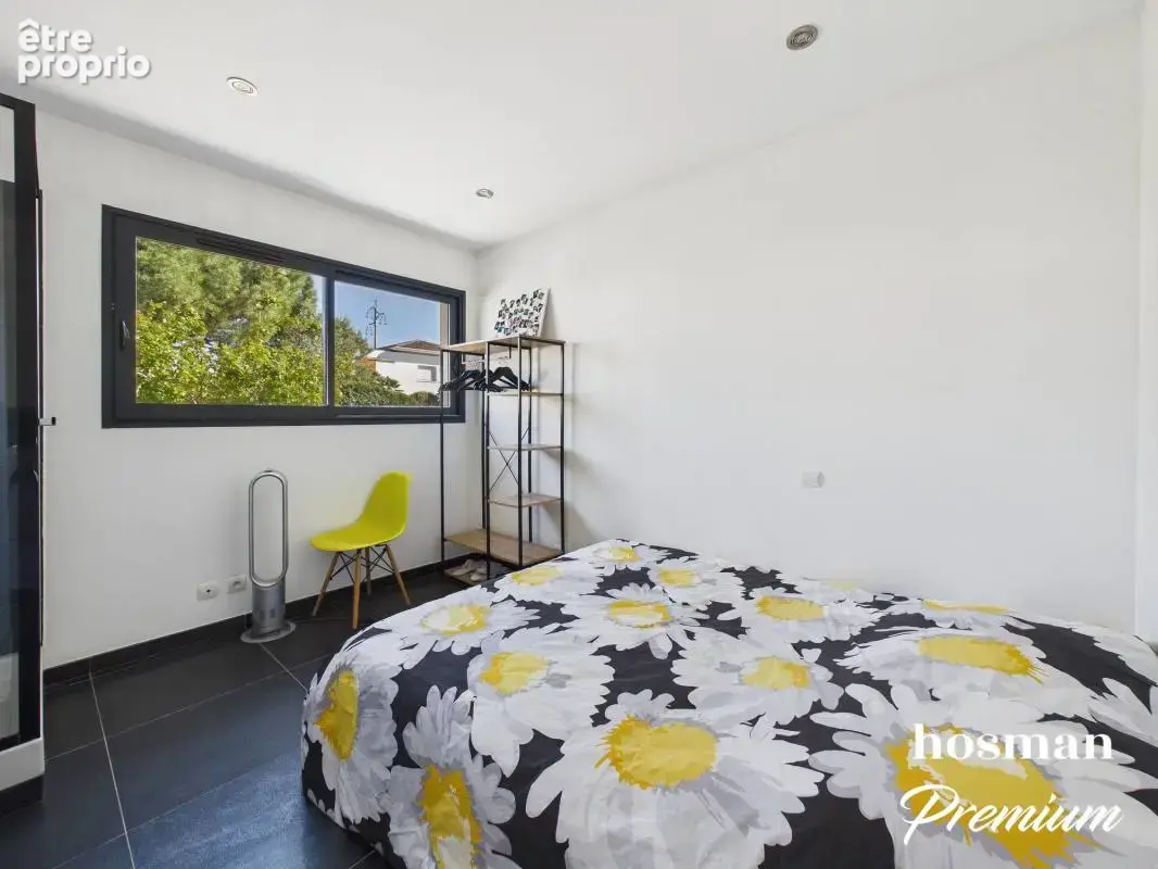 Maison de 160 m² avec piscine, terrasse, garage, dépendance - Stéhélin Bordeaux - photo 9