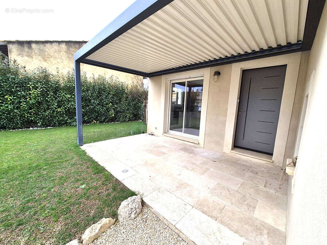 Maison à JONQUERETTES