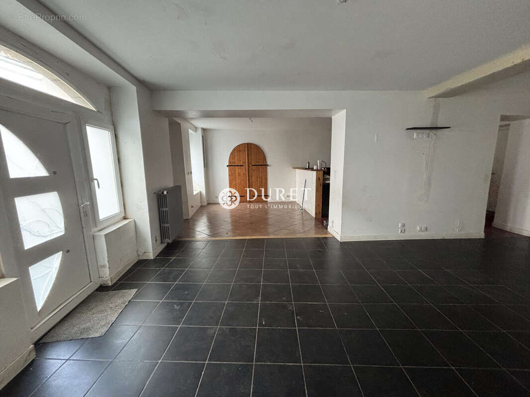 Maison 113 m² à Boussay  - photo 4