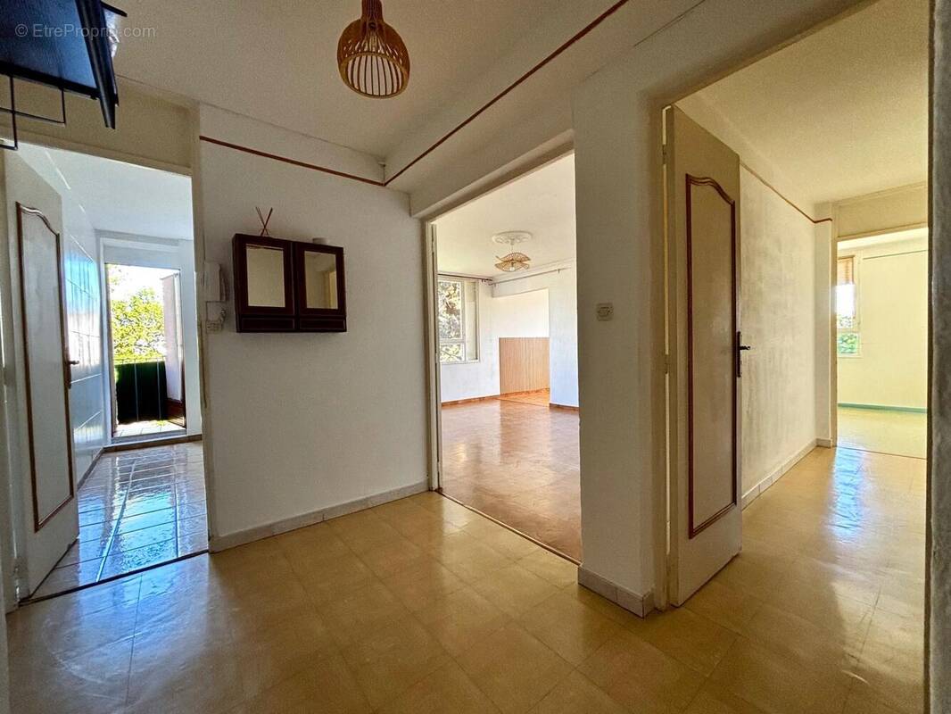 Photo 1 - Appartement à FREJUS