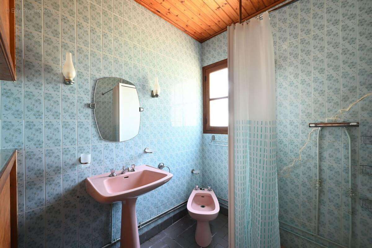 Maison à SAINT-CLEMENT-DES-BALEINES