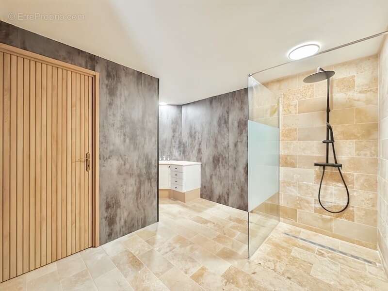 Maison à L&#039;ETANG-SALE