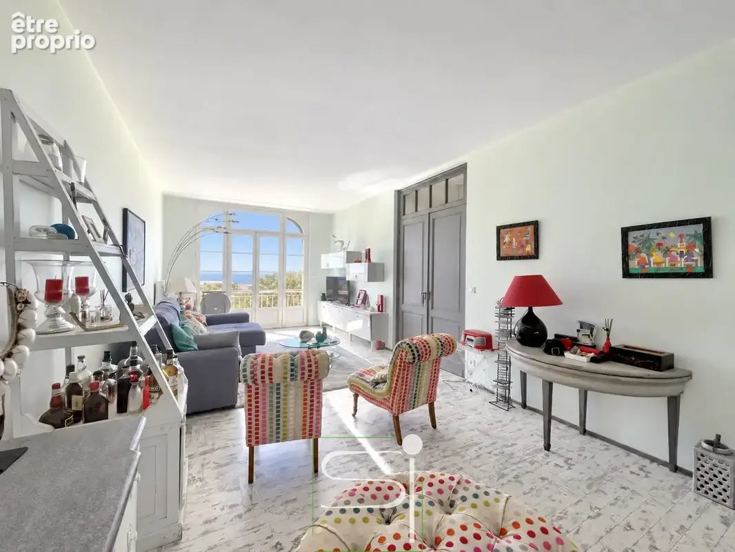 Royan - Villa balnéaire d'exception en première ligne de mer - photo 2