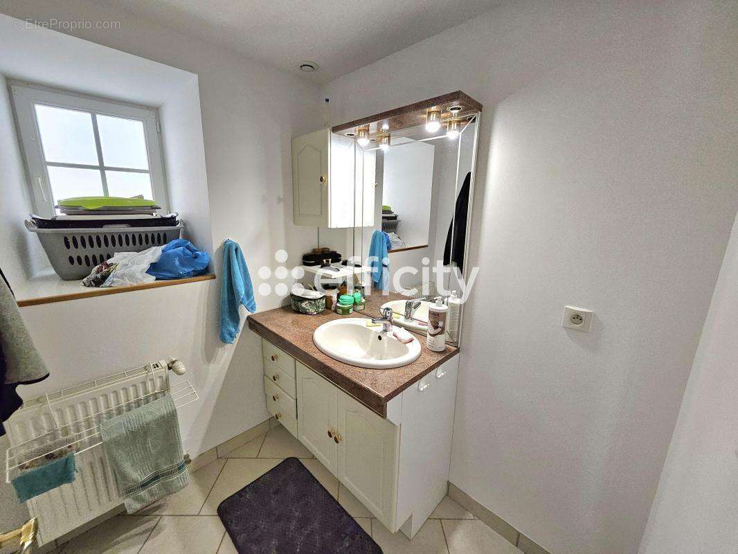Maison 4 pièces 85 m² à vendre à Usson-Du-Poitou (86350) - photo 7
