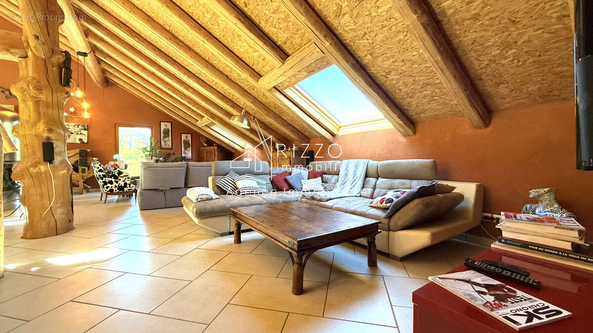Maison à MIJOUX