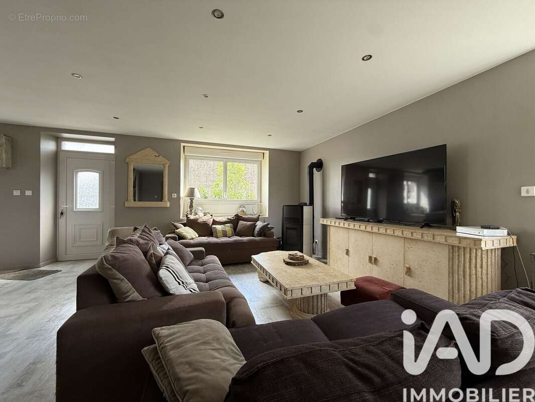 Maison 192 m² à Centres  - photo 6