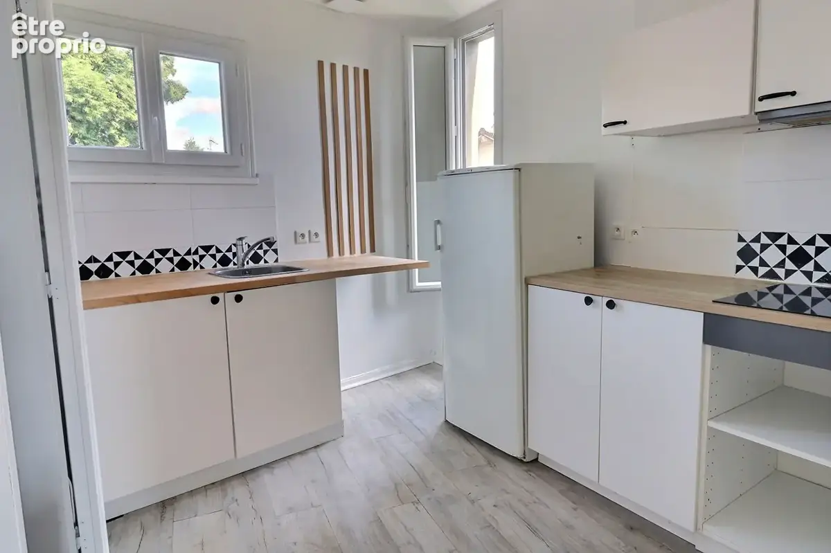 Appartement à NEAUPHLE-LE-CHATEAU