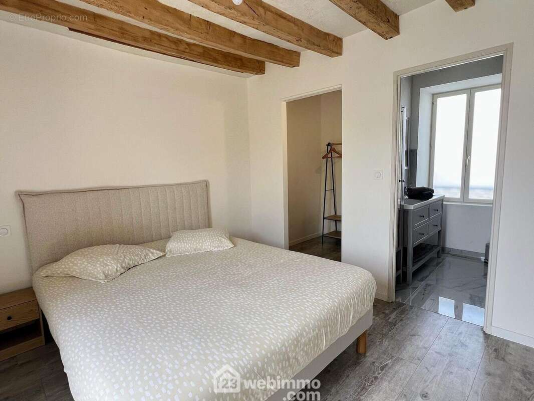 ... avec son dressing... - Maison à ANGERS