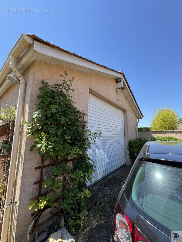 Maison à LAMONZIE-SAINT-MARTIN
