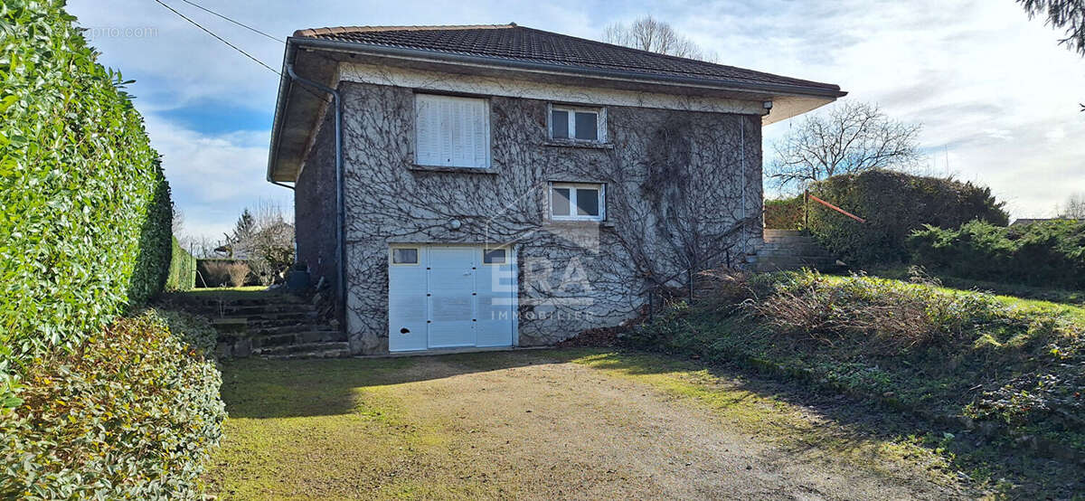 Maison à POLLIAT