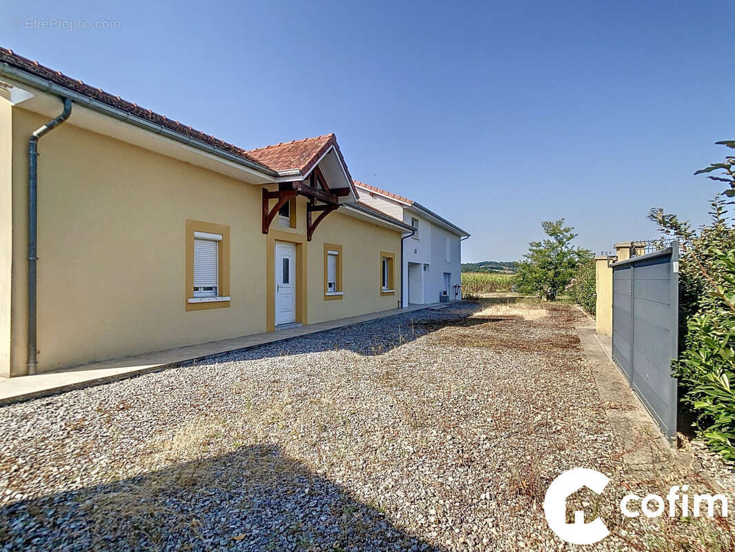 Maison à GARLIN