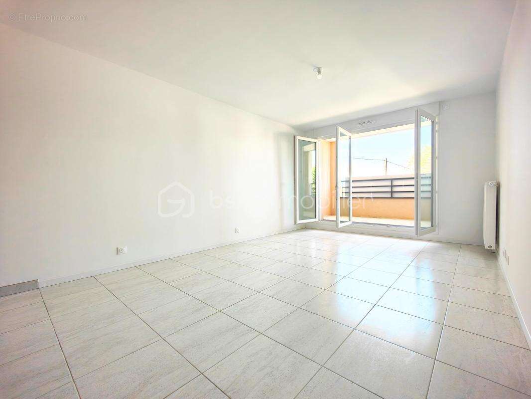 Appartement à JOUARS-PONTCHARTRAIN