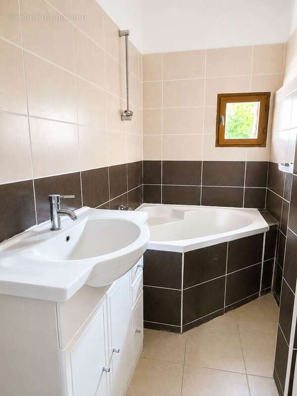 Maison 74 m² à Pia  - photo 5