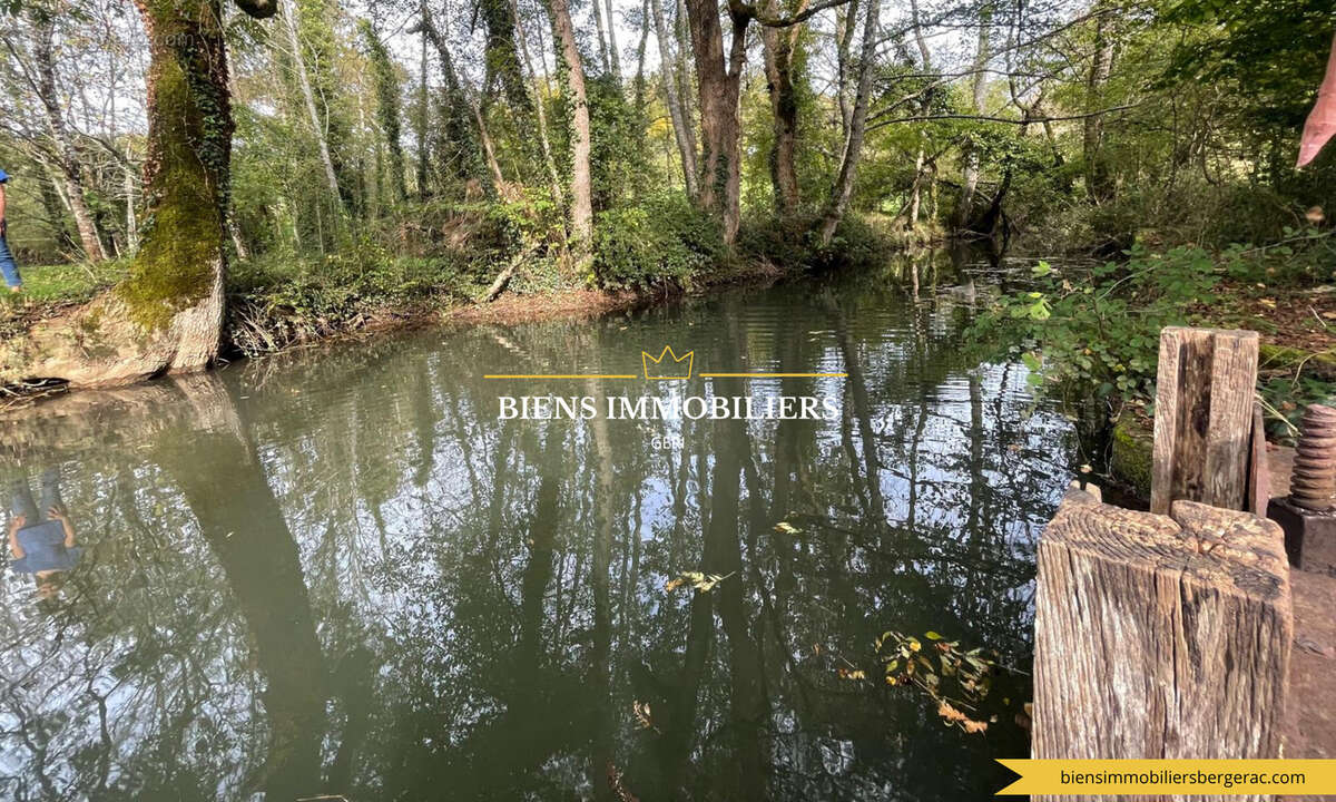 Ancien moulin de caractère avec parc et dépendances - photo 24