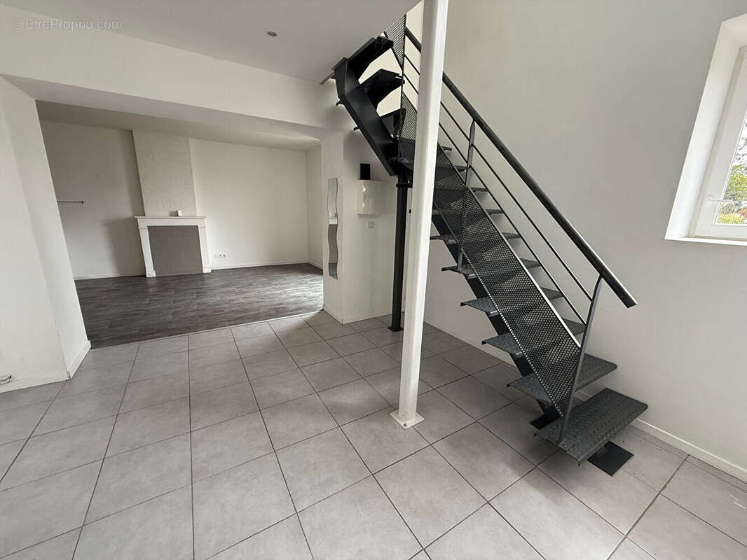 Appartement à RENAISON