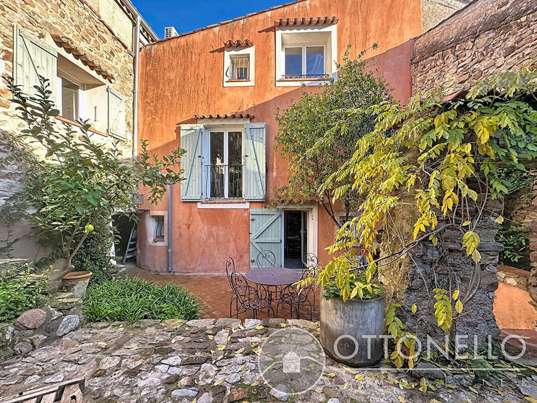 Maison à ROQUEBRUNE-SUR-ARGENS