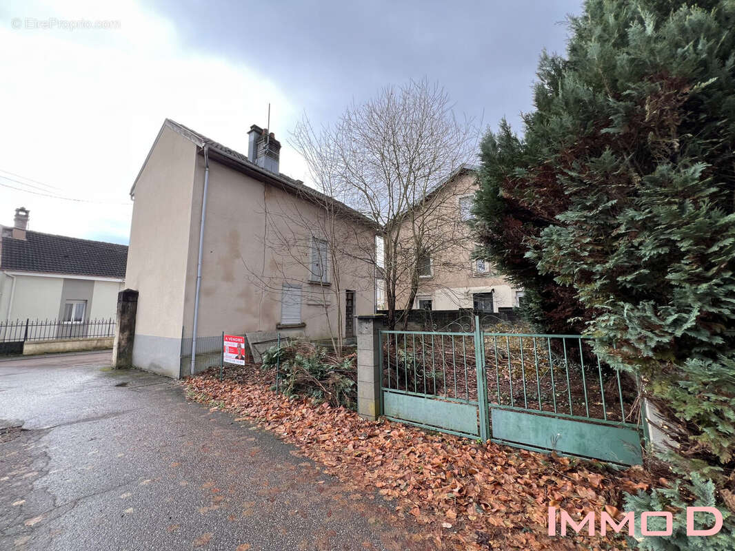 Maison à THAON-LES-VOSGES